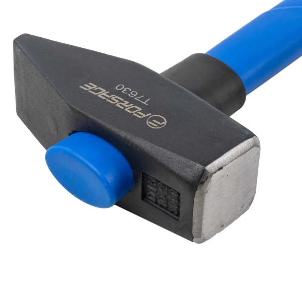 Молоток с фиберглассовой ручкой и резиновой противоскользящей накладкой (3000гр.,L ручки-800мм)