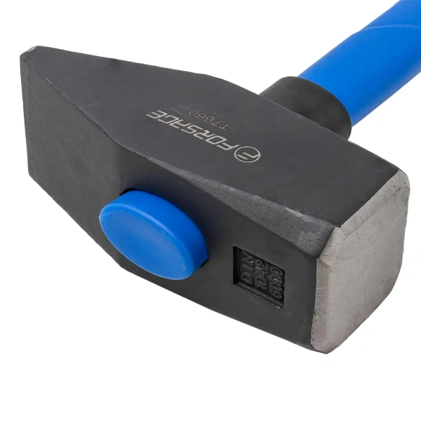 Молоток с фиберглассовой ручкой и резиновой противоскользящей накладкой (6000гр.,L ручки-800мм)