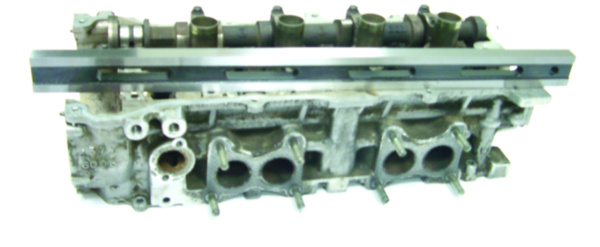Линейка поверочная JTC 1010 (600х35х15 мм, материал S50C, погрешность менее 0,05 мм)