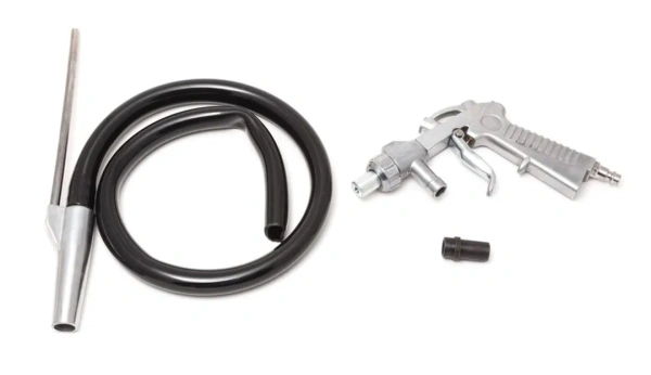 Пневмопистолет пескоструйный шлангового типа (2 сменных сопла, вход 1/4'', шланг 1м, расход воздуха 180л/мин, давление 6бар) в блистере