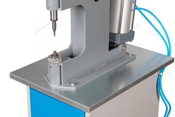 Пневматический станок NR8P для заклепки тормозных колодок с тумбой NORDBERG NR8P+MML0