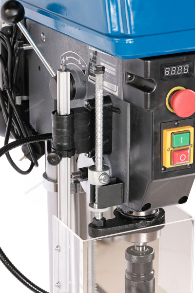 Станок сверлильный NORDBERG ND25111V (1100 Вт, 25 мм, вариатор скорости,тиски)