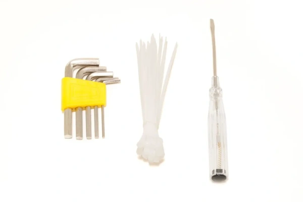 Набор инструментов 41пр(отвертки:РН2,SL5.5мм, плоскогубцы 145мм, ключи 6гр Г-обр:2-6мм,рулетка 1м, контролька,нож канц.,хомуты)в блистере