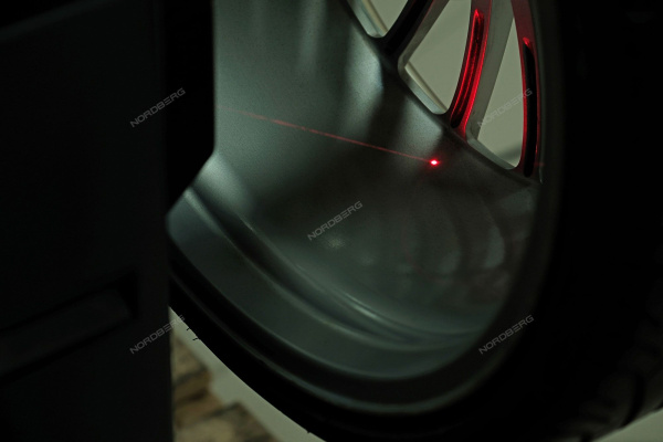 Станок балансировочный автоматический с дисплеем NORDBERG 4522PA