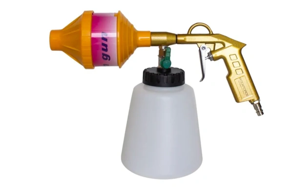 Пистолет пневматический''Tornado'' для химчистки салона а/м с насадкой-пеногенератором (емкость1л,6bar,расход воздуха 120л/мин)