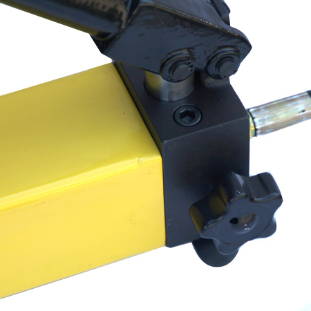 Ручной гидравлический насос 2.5 л. Car-Tool CT-E1129