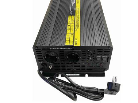 Автомобильный инвертор Geofox MD 3000W-12V/UPS