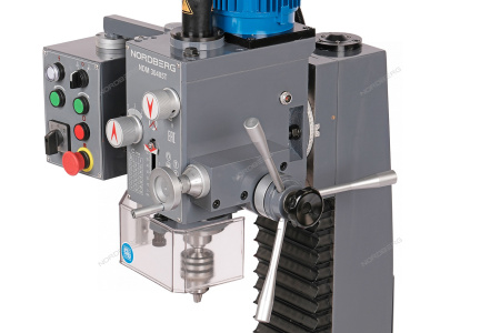 Сверлильно-фрезерный станок NORDBERG NDM30405T