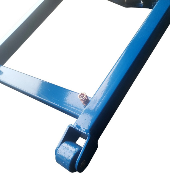 Подъемник F27 AE&T (2.6т) ножничный передвижной