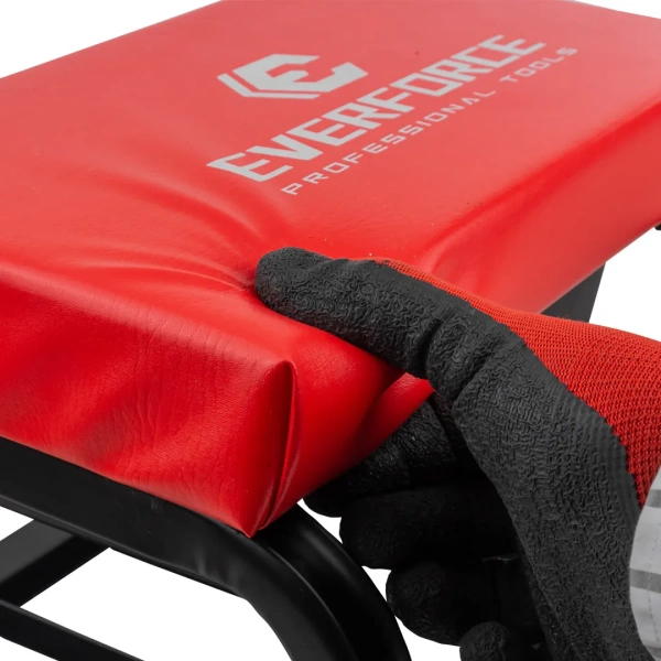 Стул слесарный передвижной