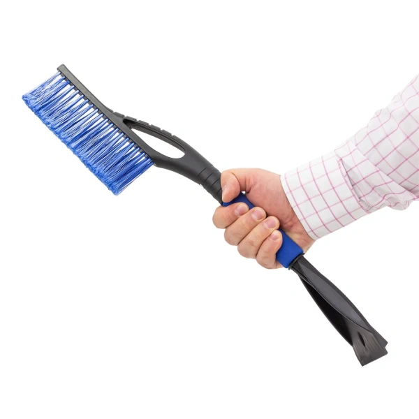 Щетка для снега в усиленном корпусе со скребком и накладкой на рукоятке(L общая 58cм, L рабочая 20cм, скребок 10.5см, цвет-синий)