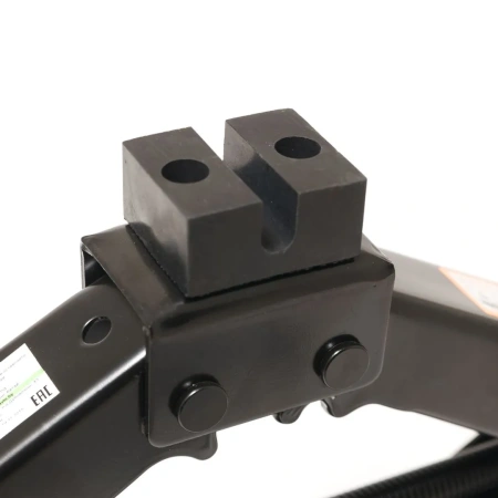 Домкрат механический ''ромб''2.0т с резиновой подставкой (h min 120мм, h max 413мм)