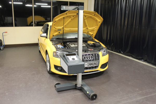 Прибор для проверки и регулировки света фар MLT 1000