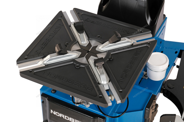 Станок шиномонтажный автомат двухскоростной NORDBERG 4642(B) (стол с накладками, 380 В, синий)