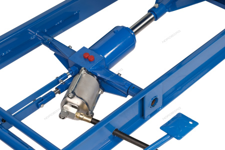 Подъемник для мотоциклов г/п 450 кг NORDBERG N4M1