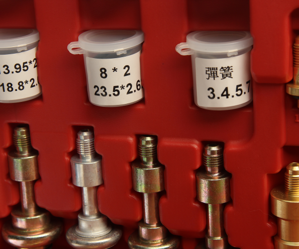 Набор адаптеров для тестирования автокондиционера JTC 4707 (в кейсе, европейские и американские автомоб.)