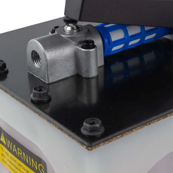 Насос пневмогидравлический ножной,3.2л(раб.давл.6-10атм,давл.гидравл.700атм,расход без нагрузки 850мл/мин,расход с нагрузкой 170мл/мин,корпус пластик)