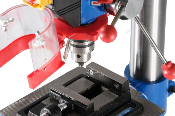 Станок сверлильный NORDBERG ND1352 (450 Вт, 13 мм, 5 скоростей, тиски)