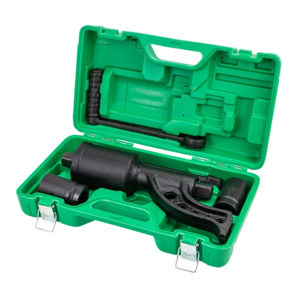 Набор инструмента: гайковерт ручной с редуктором в комплекте с головками