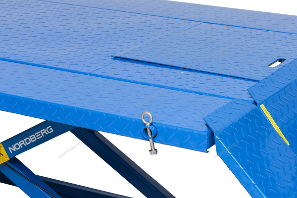 Подъемник для мото и квадроциклов с пневмоприводом г/п 680 кг NORDBERG N4M4